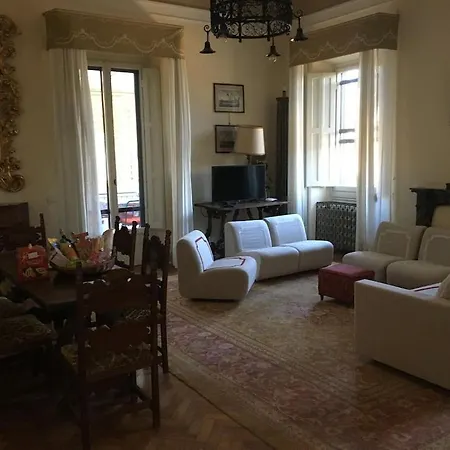 4bdrm Elegant Apartm In Private Estate, Shared Swimmingpool, Maze Garden