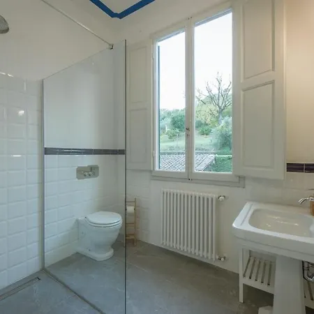 4bdrm Elegant Apartm In Private Estate, Shared Swimmingpool, Maze Garden *