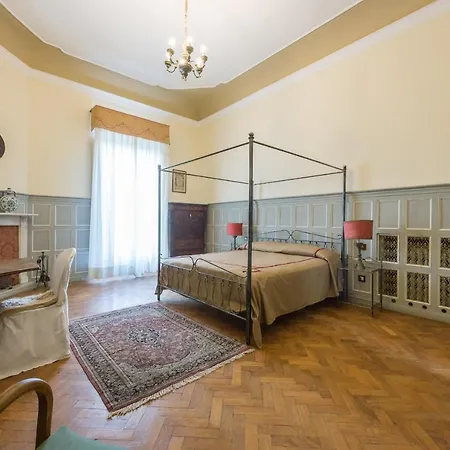 4bdrm Elegant Apartm In Private Estate, Shared Swimmingpool, Maze Garden Apartment *