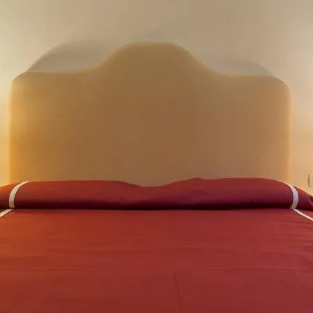 4bdrm Elegant Apartm In Private Estate, Shared Swimmingpool, Maze Garden Apartment *