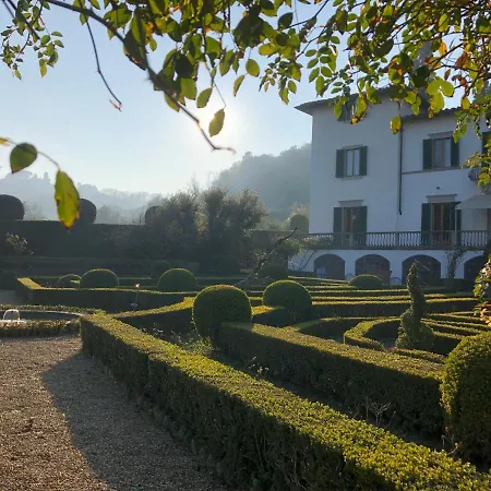Apartment 4bdrm Elegant Apartm In Private Estate, Shared Swimmingpool, Maze Garden *