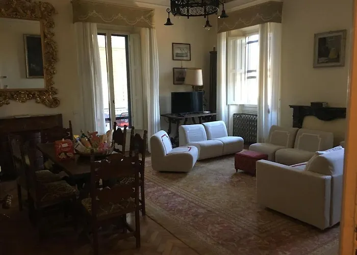 4bdrm Elegant Apartm In Private Estate, Shared Swimmingpool, Maze Garden